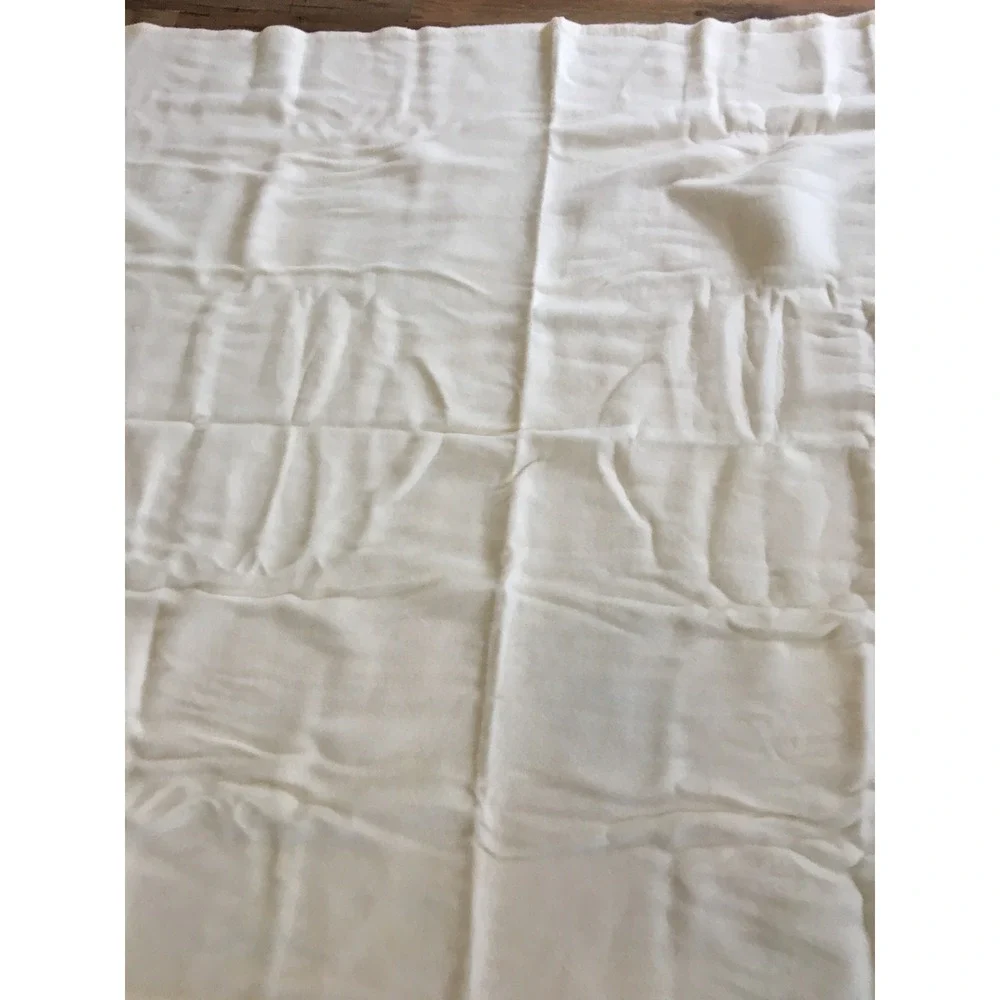 Vintage USA Made Ivory Blanket with Nylon Satin Trim 68